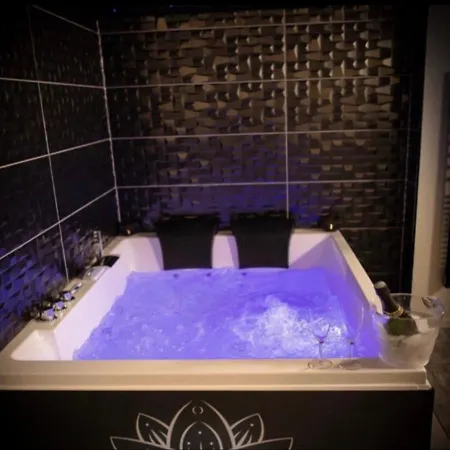 Hébergement de vacances L'évéa Romantique Spa&sauna